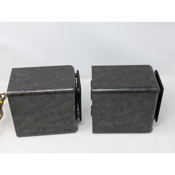 Pair of JVC - Model SP-UX 5000 Speakers  System (20Watt) Bookshelf Speakers - Picture 2 of 7